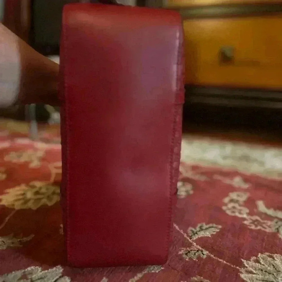 RED GUCCI MICROGUCCISSIMA SMALL LEATHER CROSSBODY BAG - Picture 9 of 16